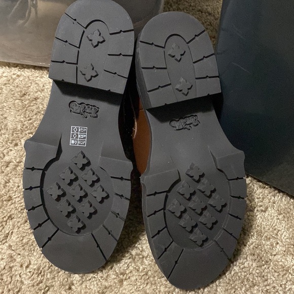 Lory Leather Bootie - Picture 3 of 6